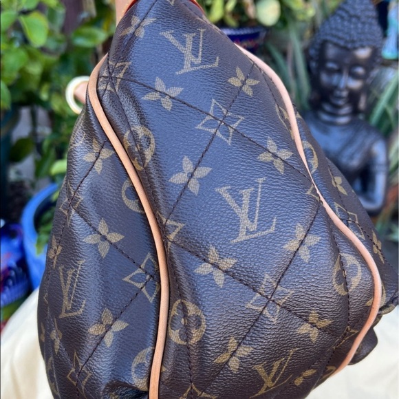 Louis Vuitton Etoile City Quilted Monogrammed Shoulder Bag - Picture 6 of 12